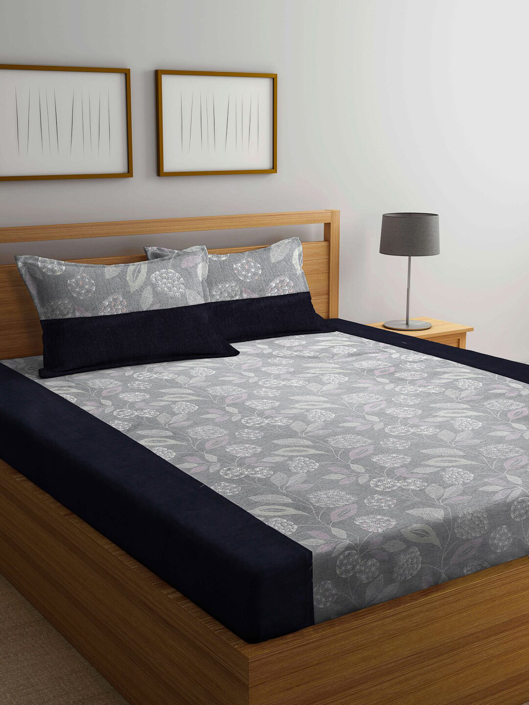 

KLOTTHE Grey & Black Floral 210 TC King Bedsheet with 2 Pillow Covers