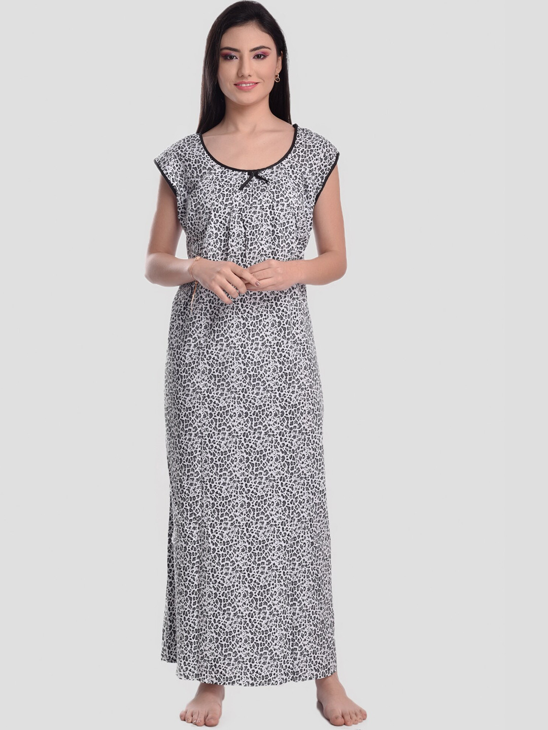 

CIERGE Women Black Printed Maxi Nightdress