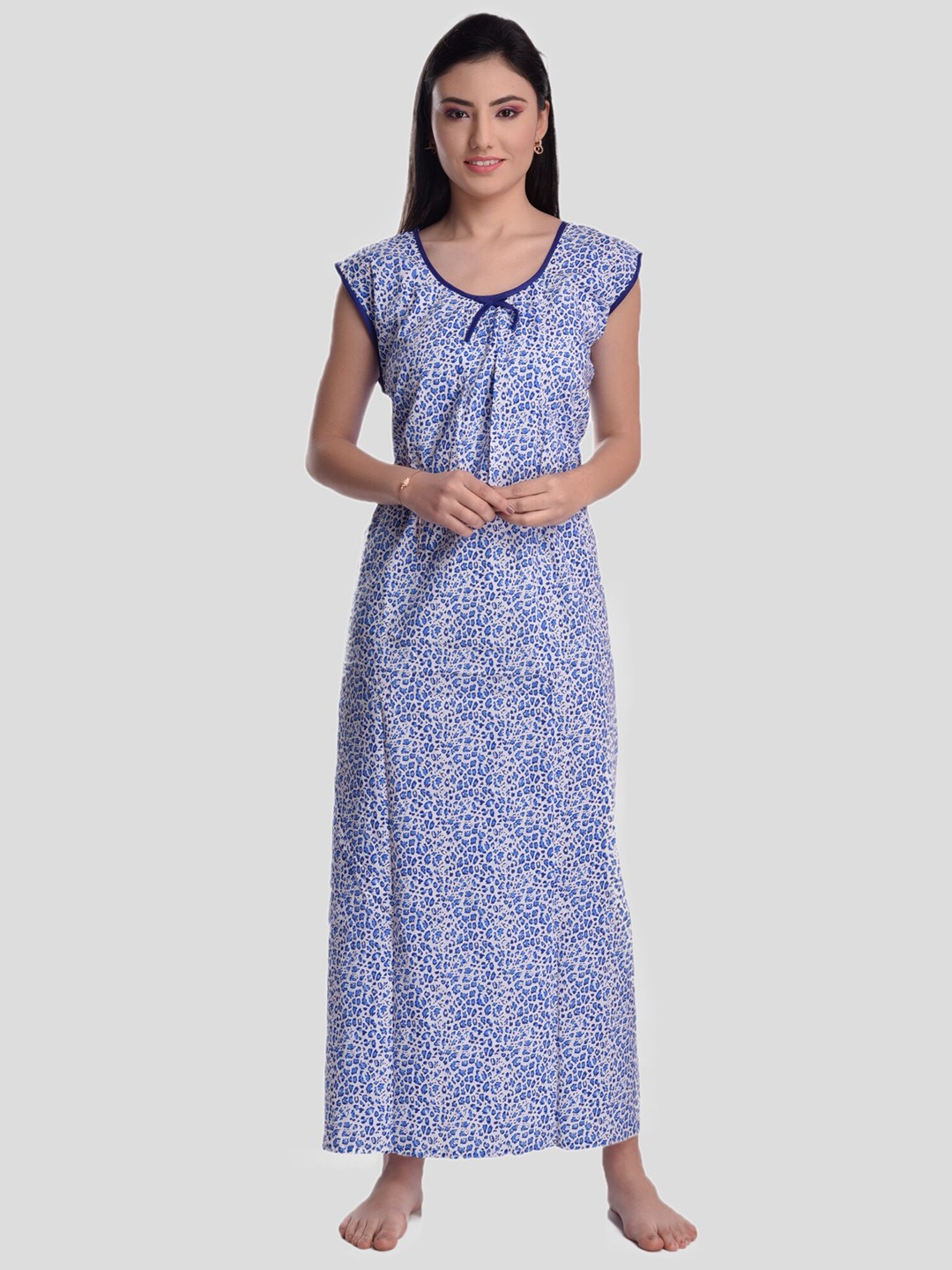 

CIERGE Women Blue & White Printed Pure Cotton Maxi Nightdress
