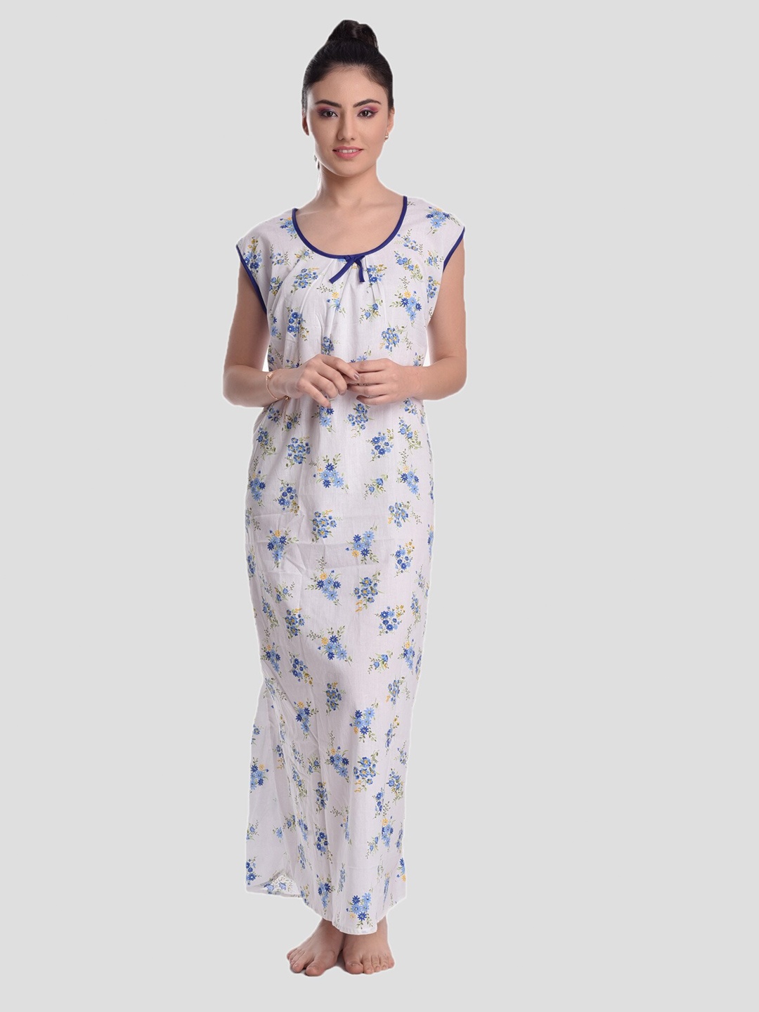 

CIERGE Blue & White Floral Printed Pure Cotton Maxi Nightdress