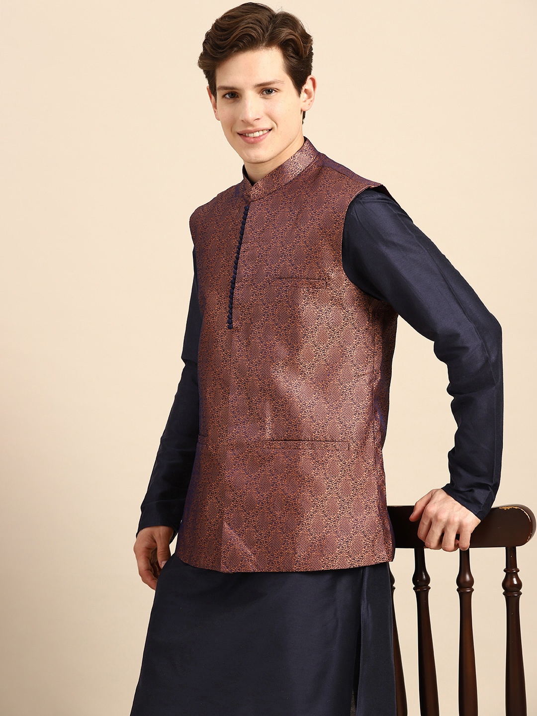 

Anouk Men Navy Blue Solid Straight Sustainable Kurta Pyjamas & Woven Nehru Jacket