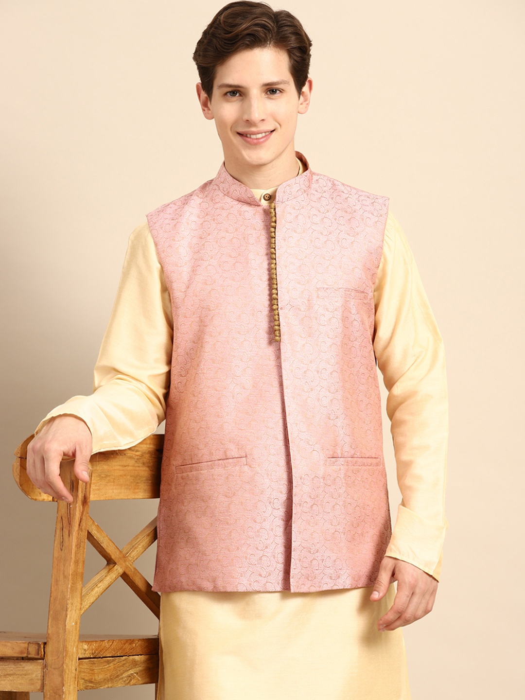 

Anouk Men Cream-Coloured Solid Straight Sustainable Kurta Pyjamas & Woven Nehru Jacket