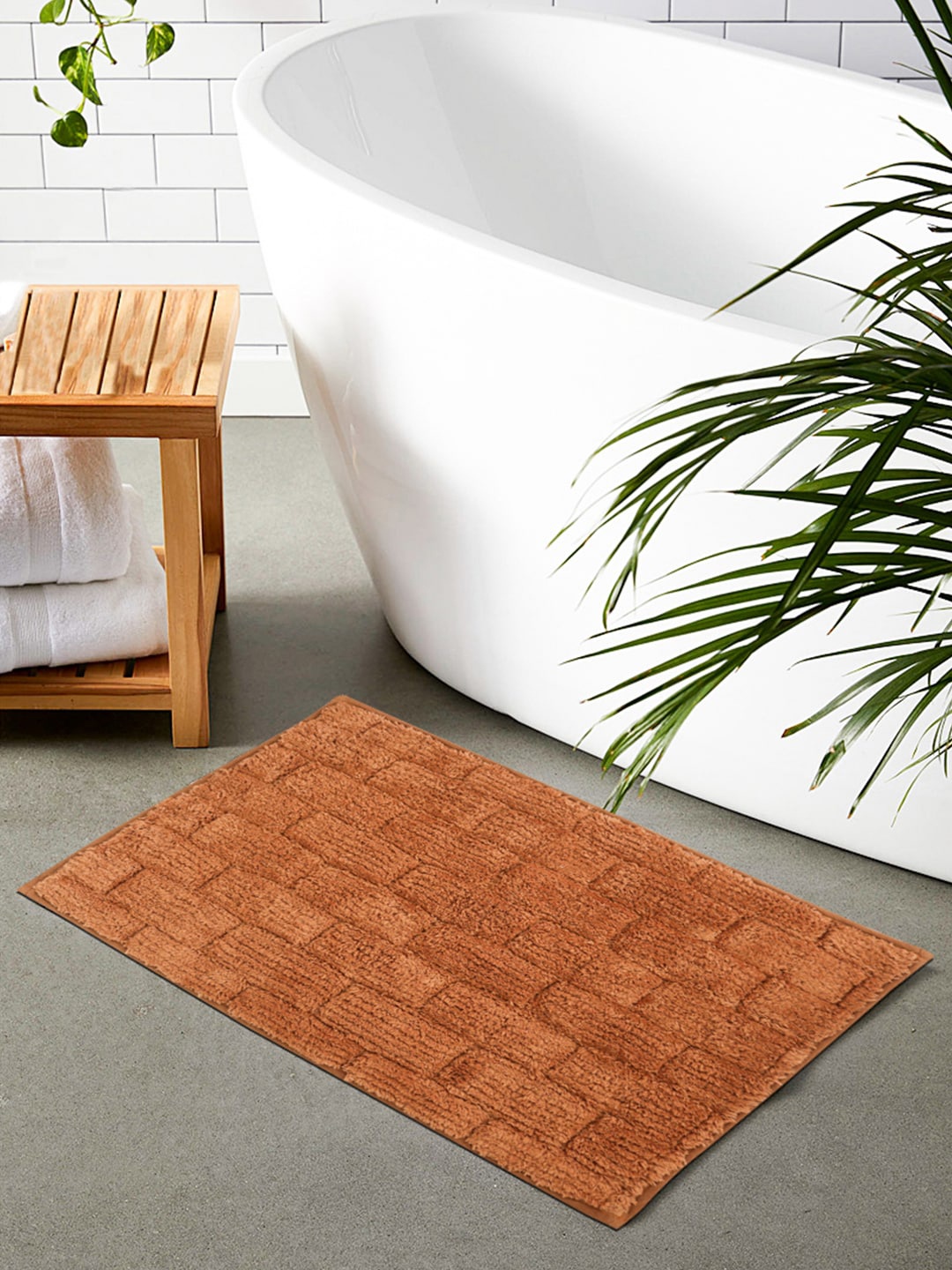 

Shresmo Brown Geometric Tile 2200 GSM Cotton Bath Mat