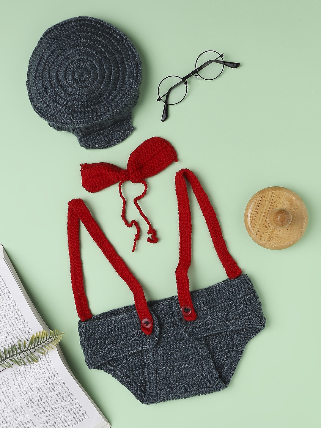 

Babymoon Grey Captain Newborn Photography Crochet Outfit