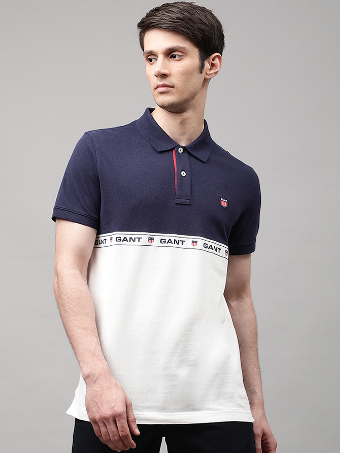 

GANT Men Blue & White Colourblocked Polo Collar T-shirt