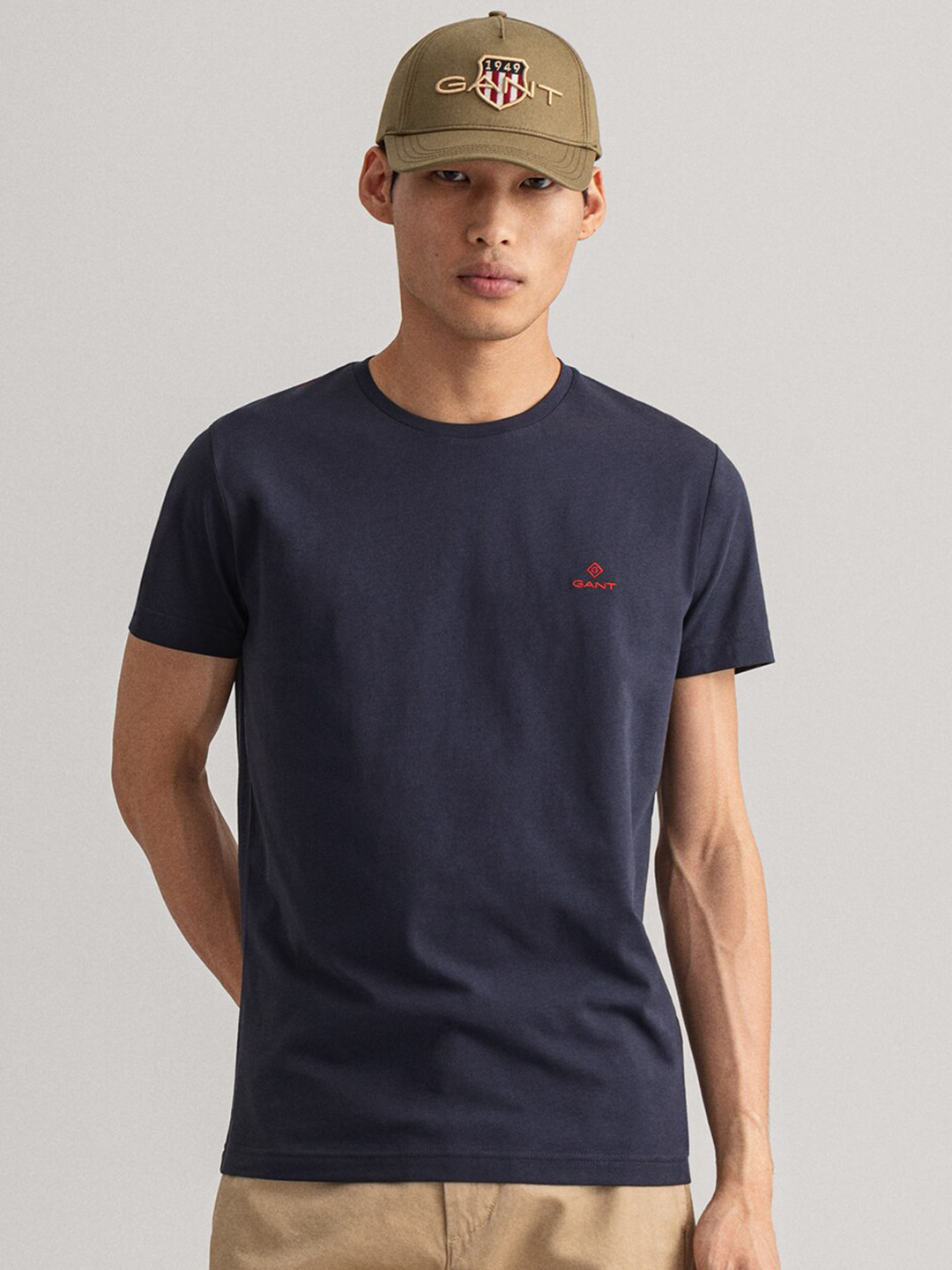

GANT Men Blue Solid Cotton T-shirt