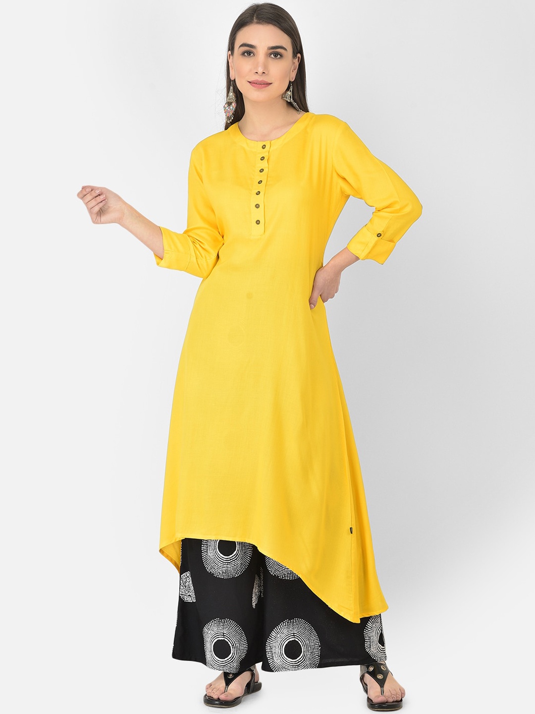 

Pistaa Women Yellow Kurta With Palazzos