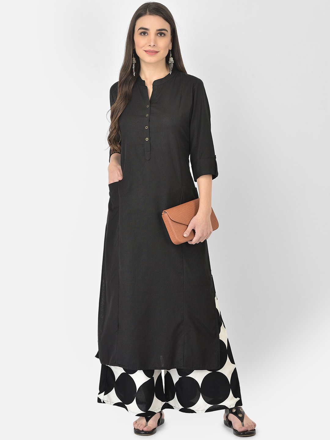 

Pistaa Women Black Kurta With Palazzos