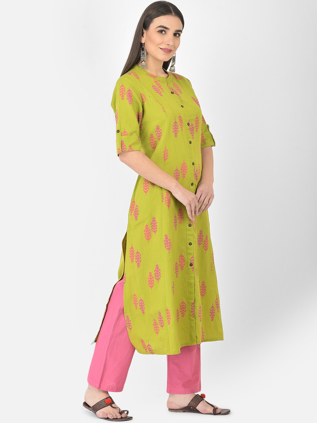 

Pistaa Women Green Printed High Slit Kurta with Palazzos