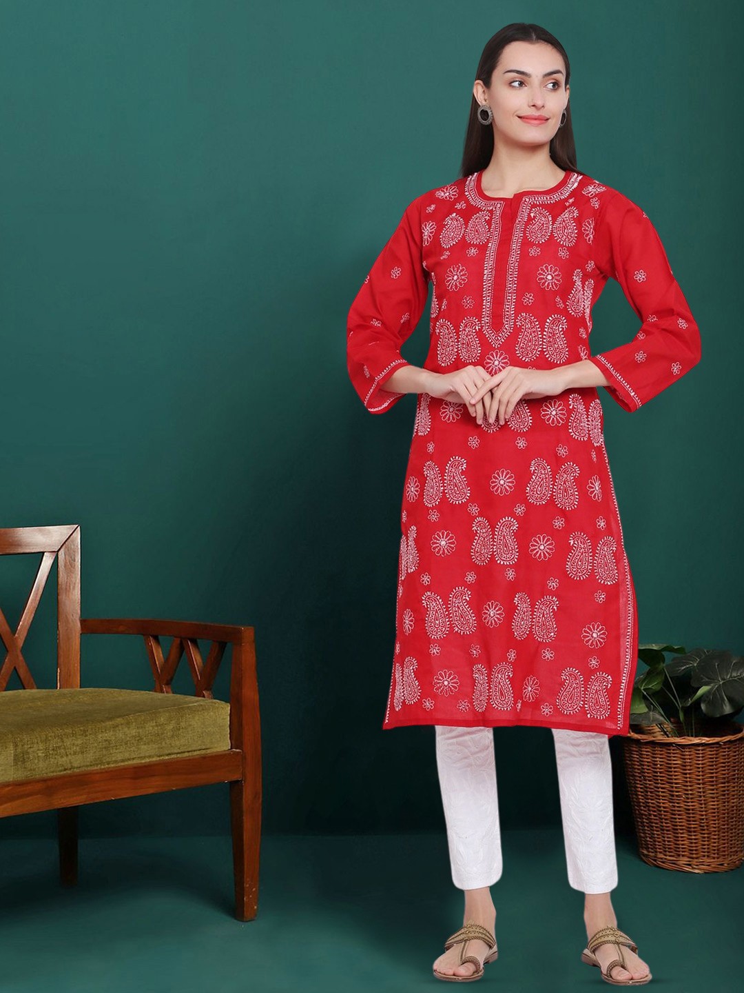 

PARAMOUNT CHIKAN Women Red Ethnic Motif Hand Embroidered Chikankari Cotton Kurta