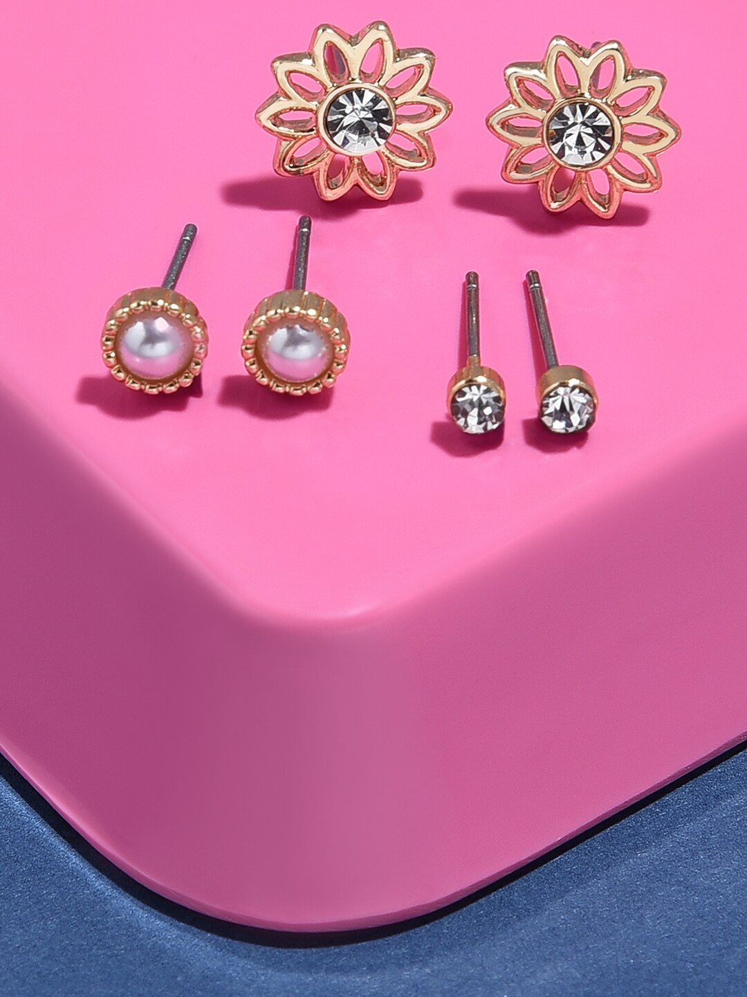 

Accessorize Women Set of 3 Flower Pearl Stud Earring pack, Gold