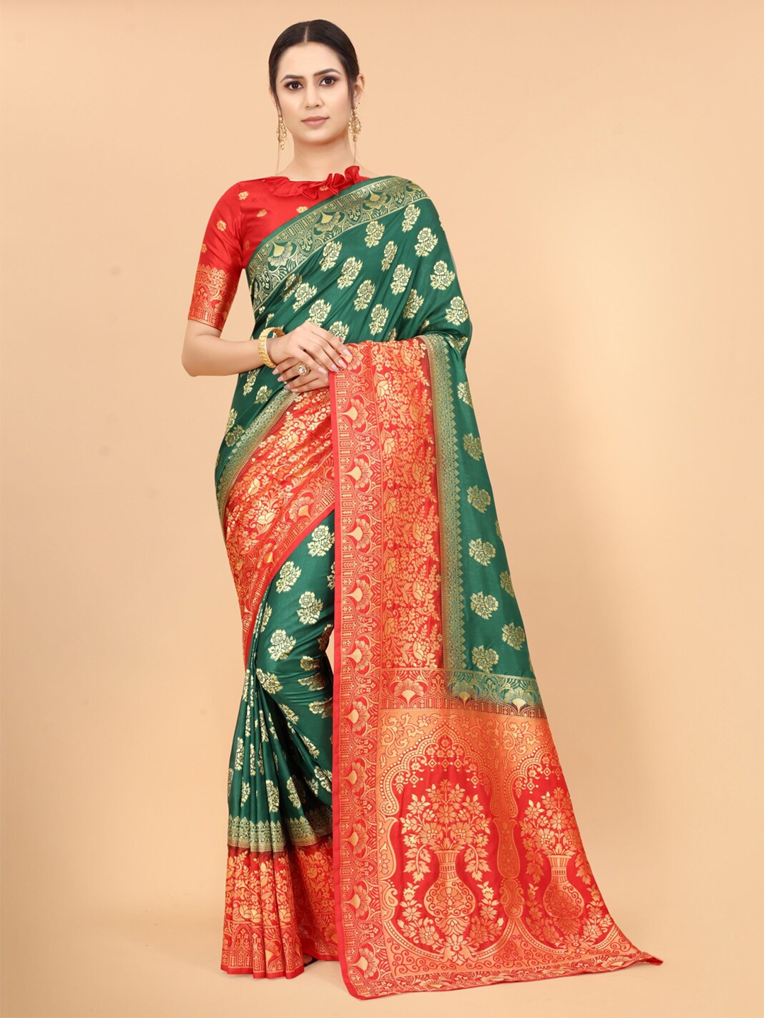 

SATYAM WEAVES Green & Red Floral Zari Silk Cotton Banarasi Saree