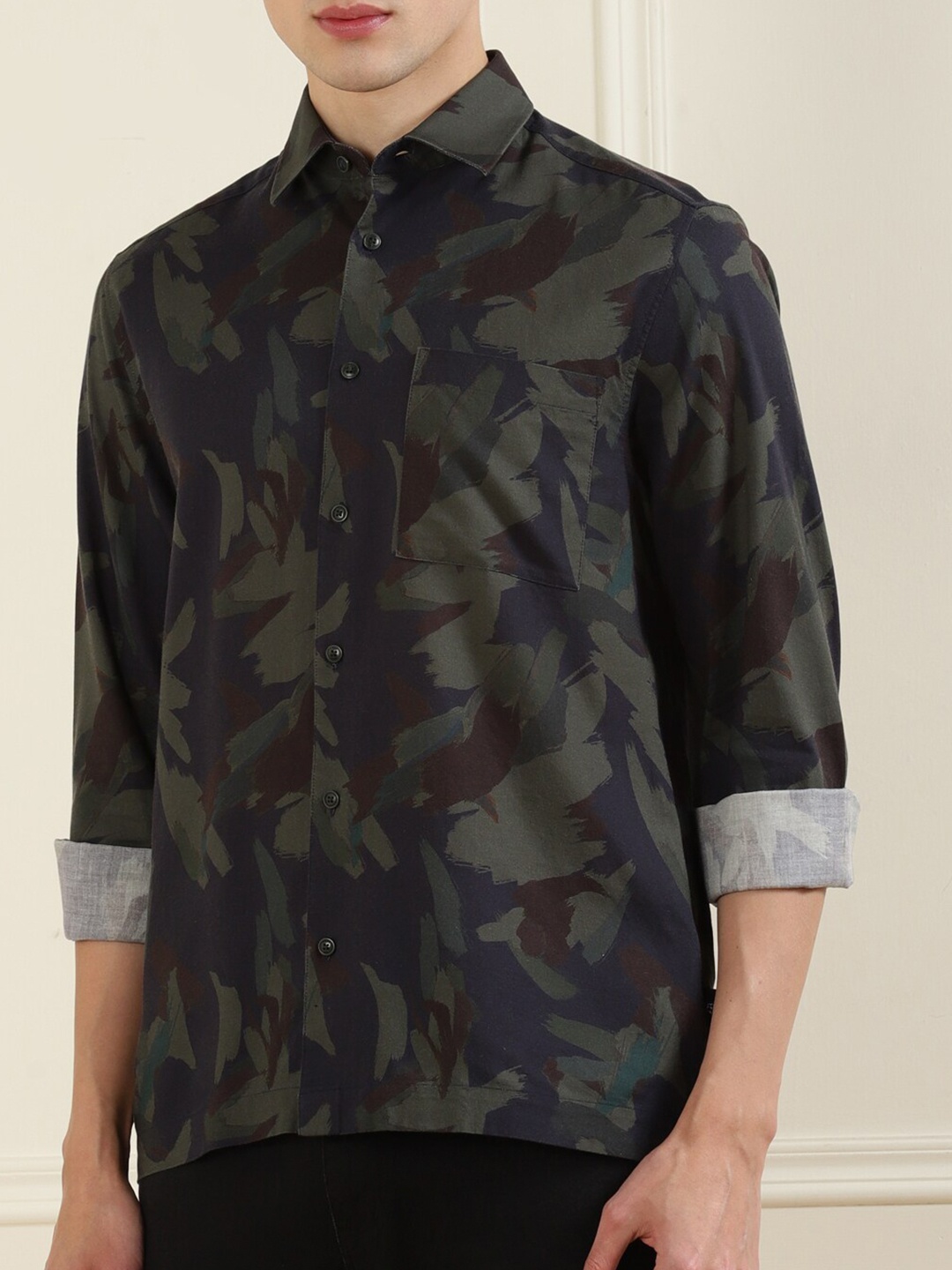 

Ted Baker Men Navy Blue Printed Regular Fit Cotton Casual Shirt