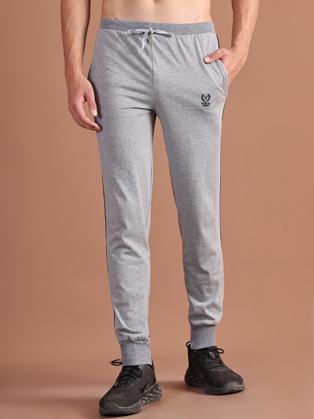

MACK JONNEY Men Grey Solid Track Pants