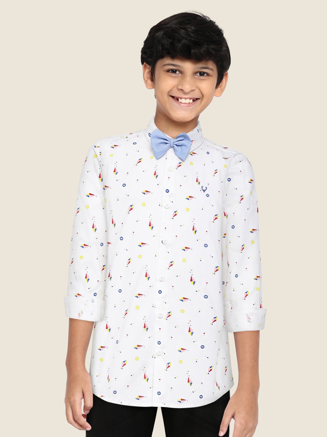 

Allen Solly Junior Boys White Slim Fit Geometric Opaque Printed Pure Cotton Shirt with Bow