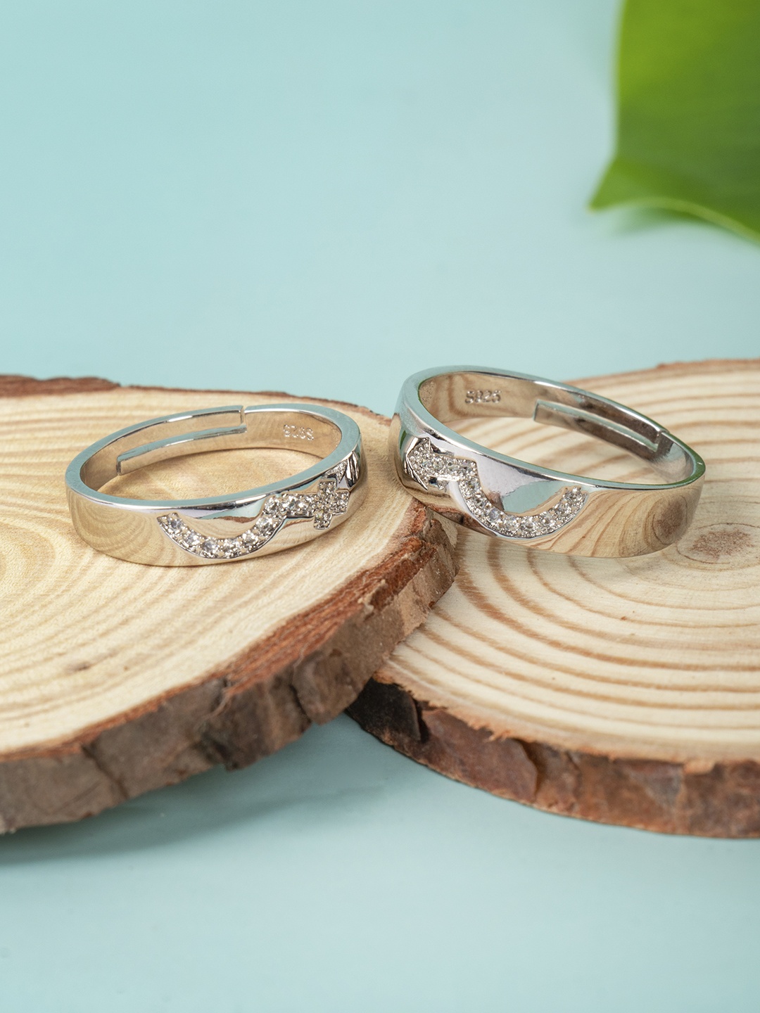 

Arendelle Set Of 2 925 Silver-Toned & Plated He-She Sign Couple Rings