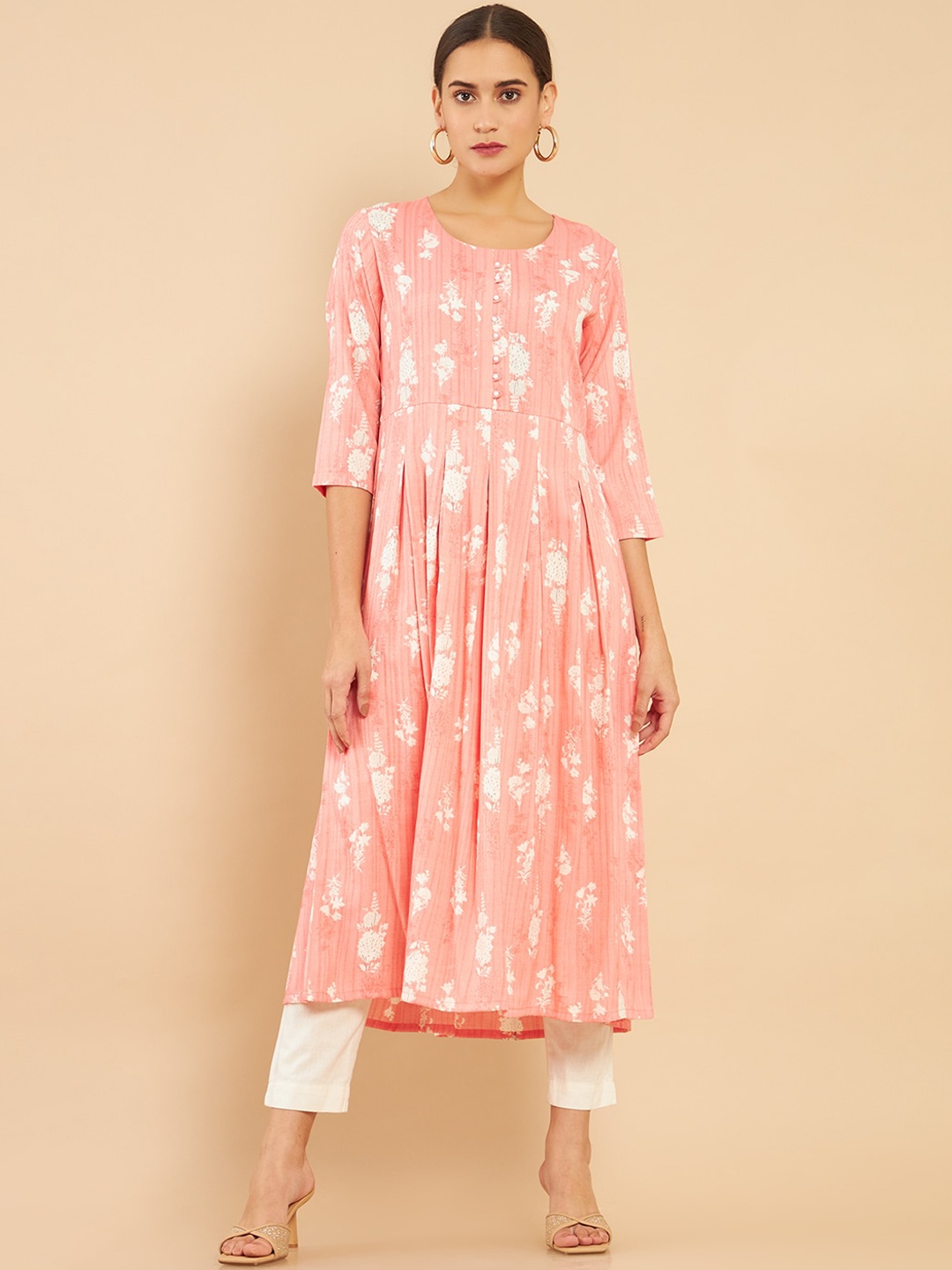 

Soch Women Peach-Coloured Floral Printed Flared Fit Kurta