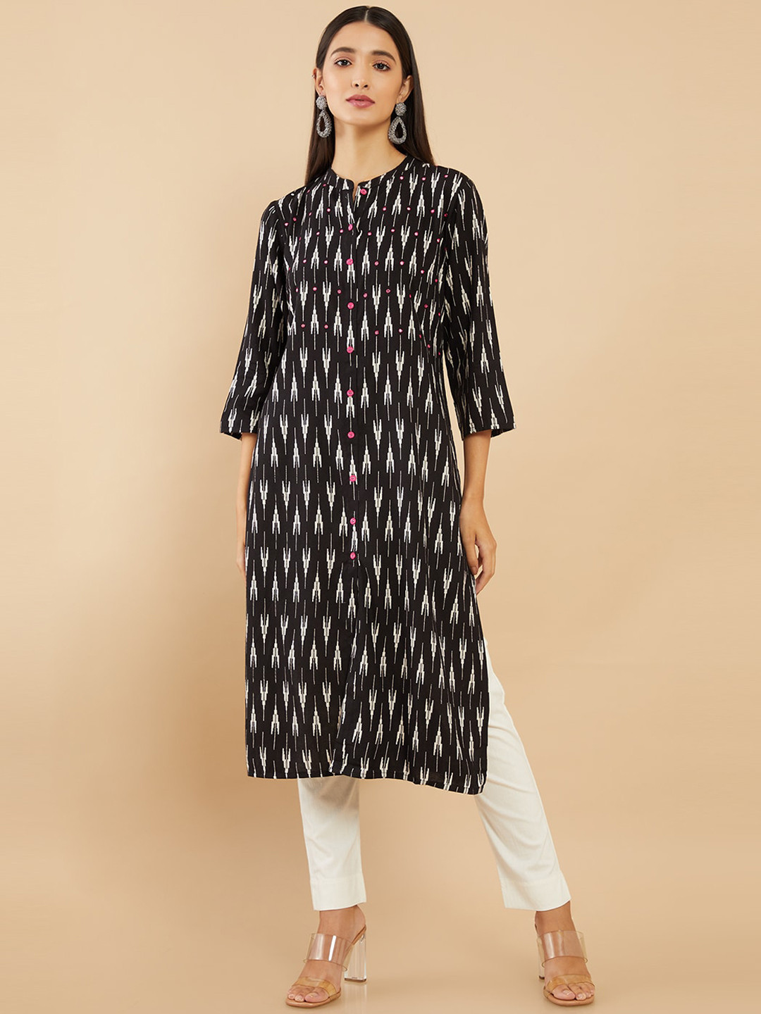 

Soch Women Black Ikkat Printed Straight Fit Kurta