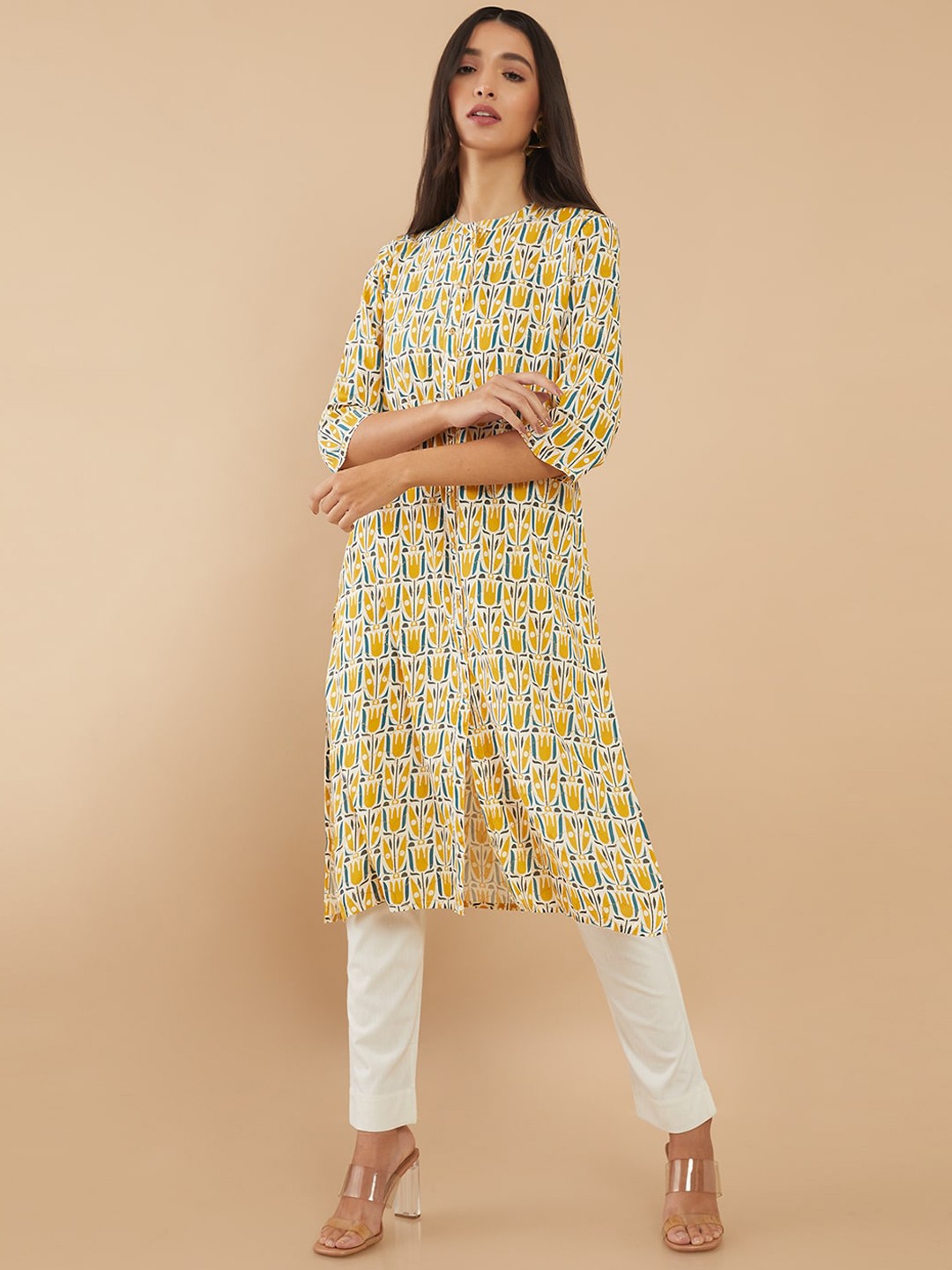 

Soch Women Off-White Tulip Print Straight Fit Kurta