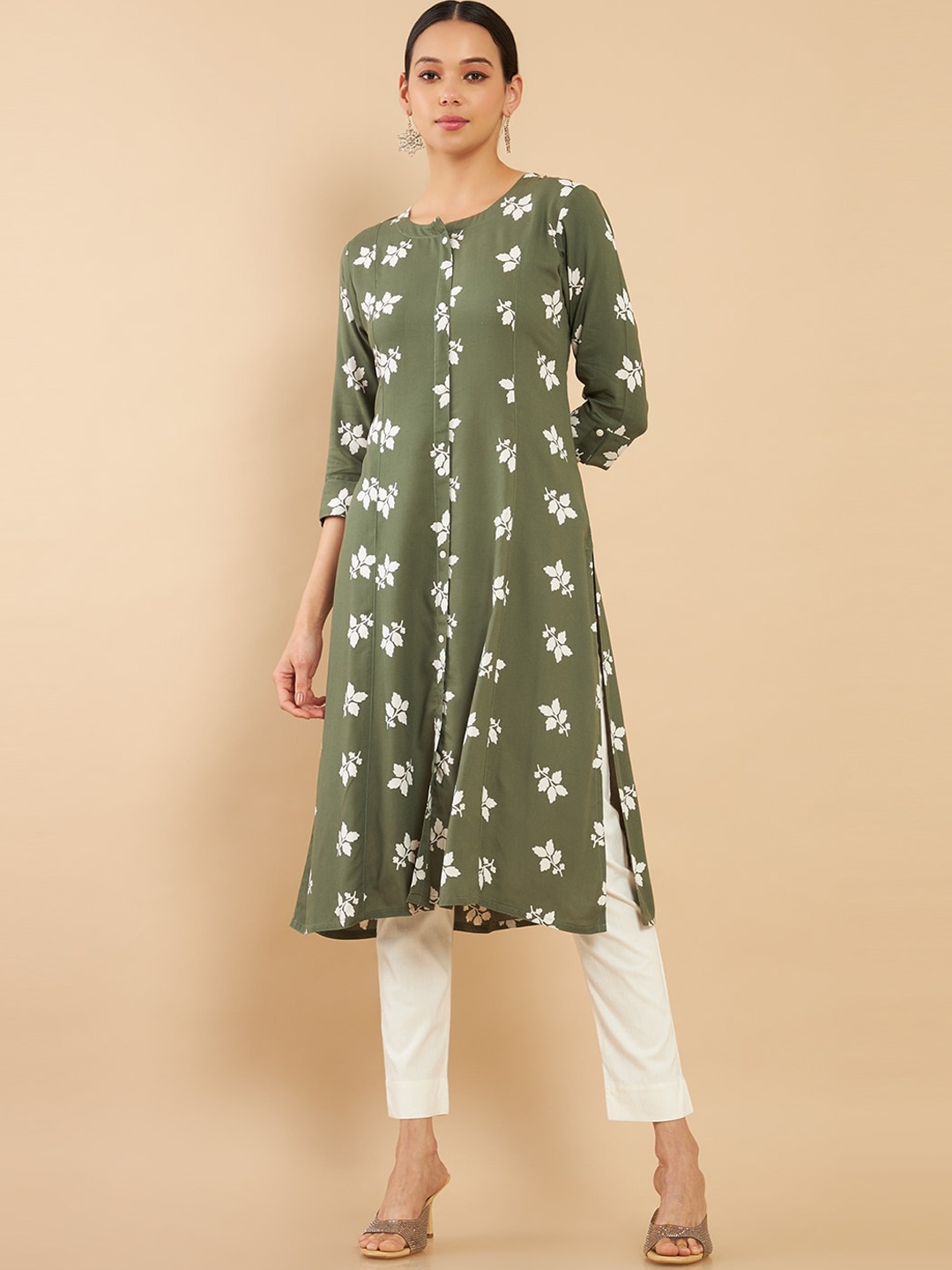 

Soch Women Green Embroidered Rayon Kurta