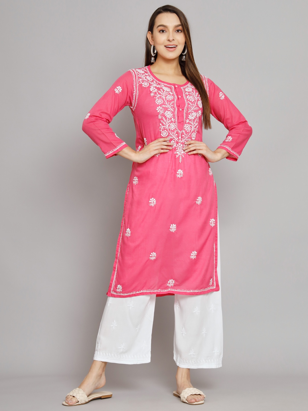 

PARAMOUNT CHIKAN Women Magenta Ethnic Motifs Embroidered Chikankari Kurta