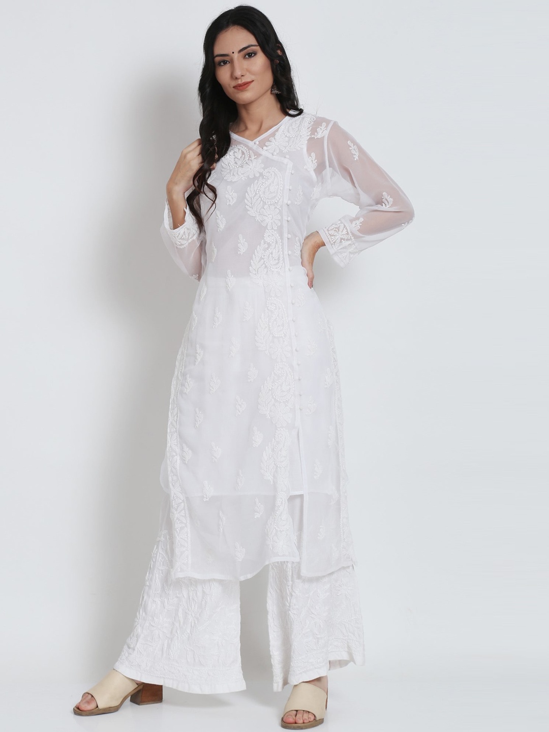 

PARAMOUNT CHIKAN Women White Floral Hand Embroidered Chikankari Georgette Kurta