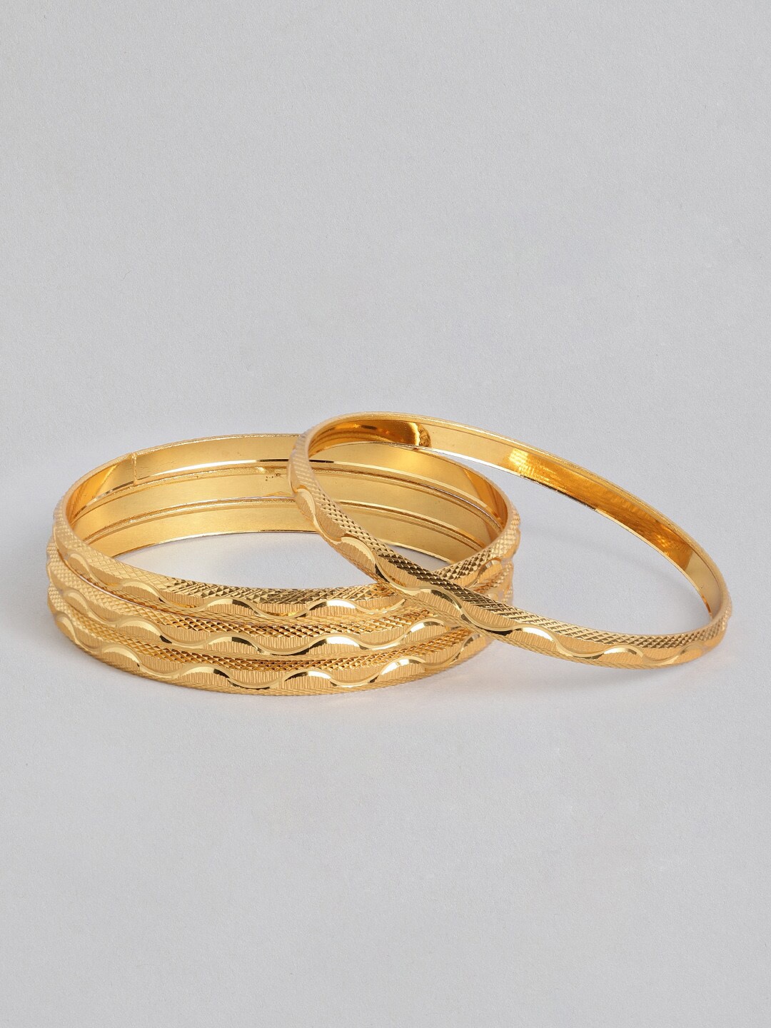 

AccessHer Set Of 4 Gold-Plated Bangles