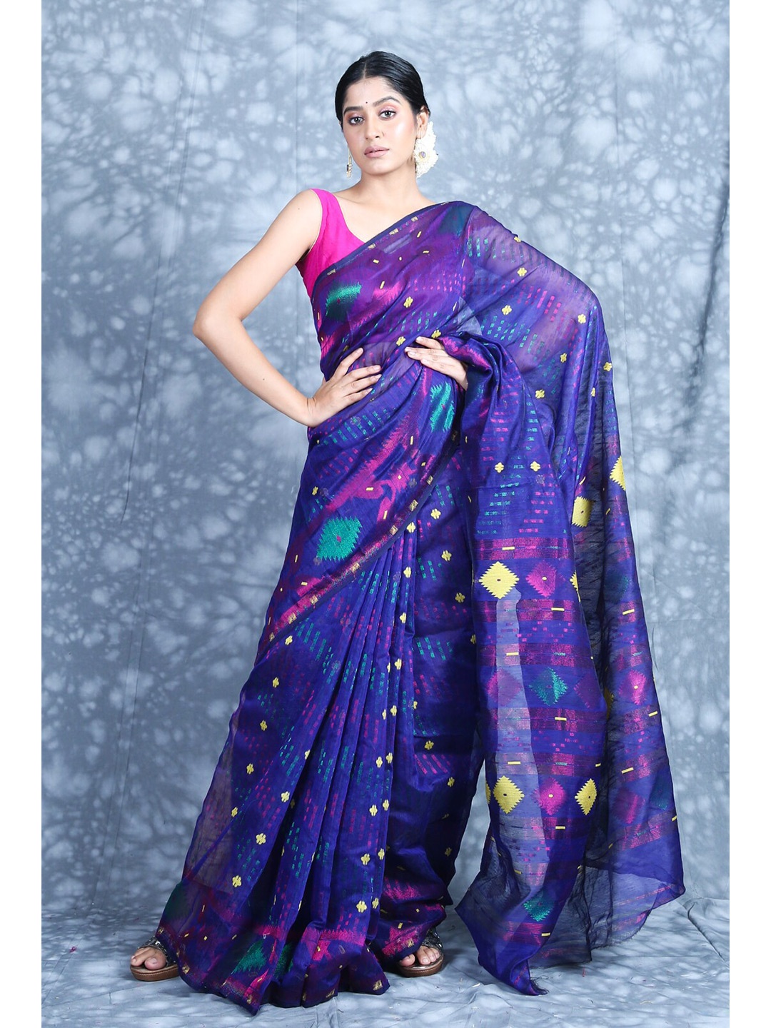 

Charukriti Blue & Pink Silk Cotton Jamdani Saree