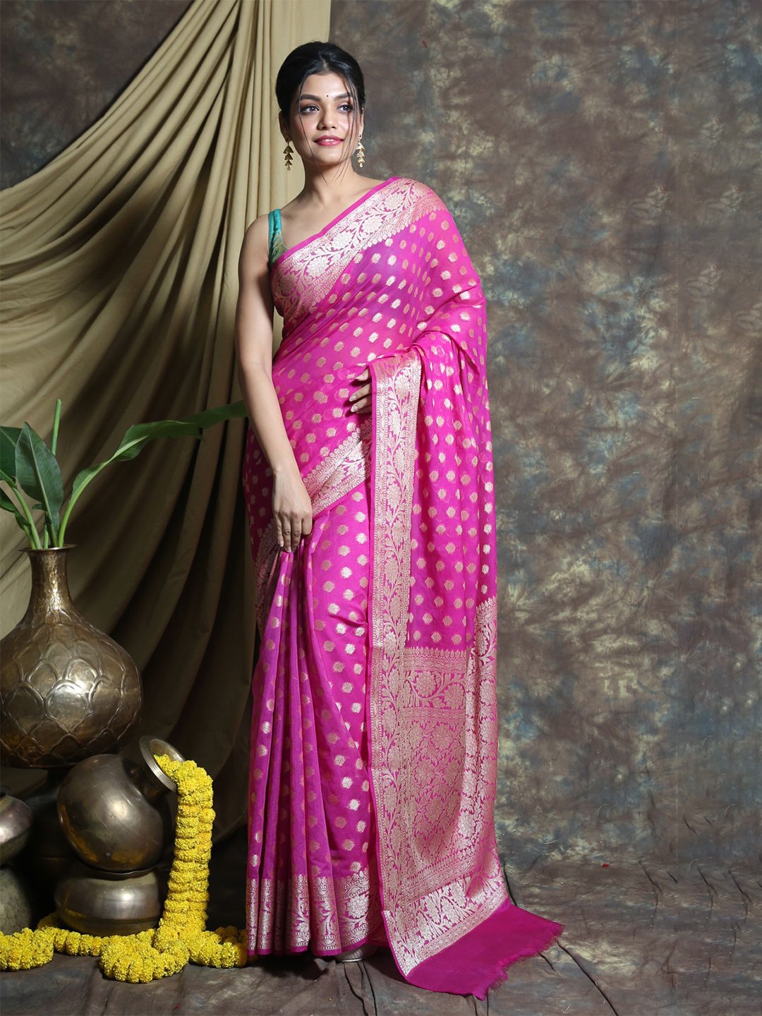 

Charukriti Pink & Gold-Toned Ethnic Motifs Zari Pure Silk Saree