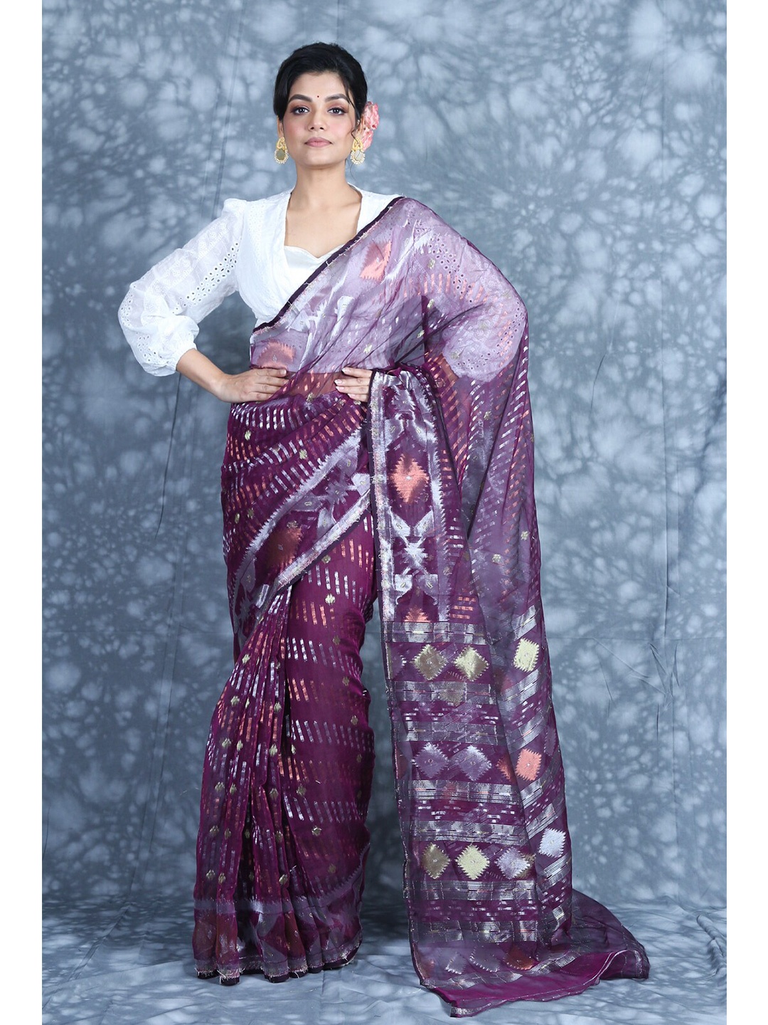 

Charukriti Pink & Silver-Toned Ethnic Motifs Zari Silk Cotton Jamdani Saree