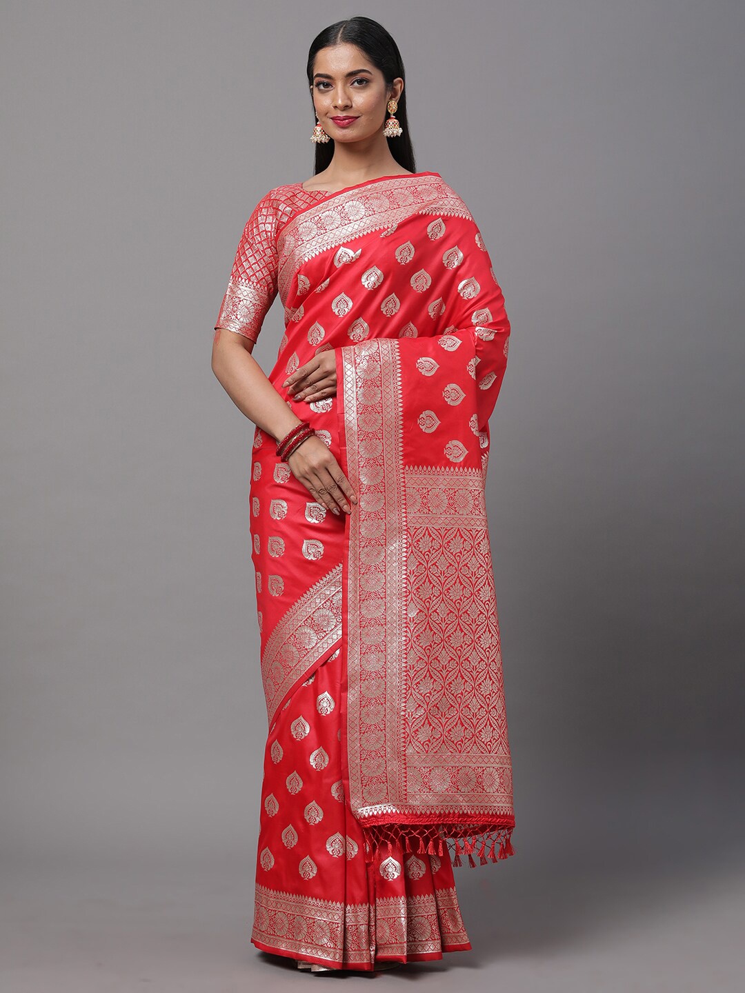 

Mitera Red & Gold-Toned Woven Design Silk Blend Banarasi Saree