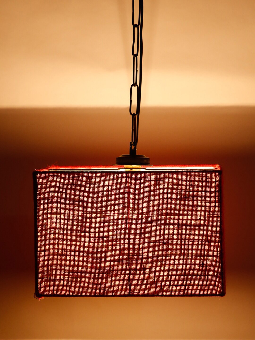 

Devansh Square Maroon Jute Drum Hanging Lamp