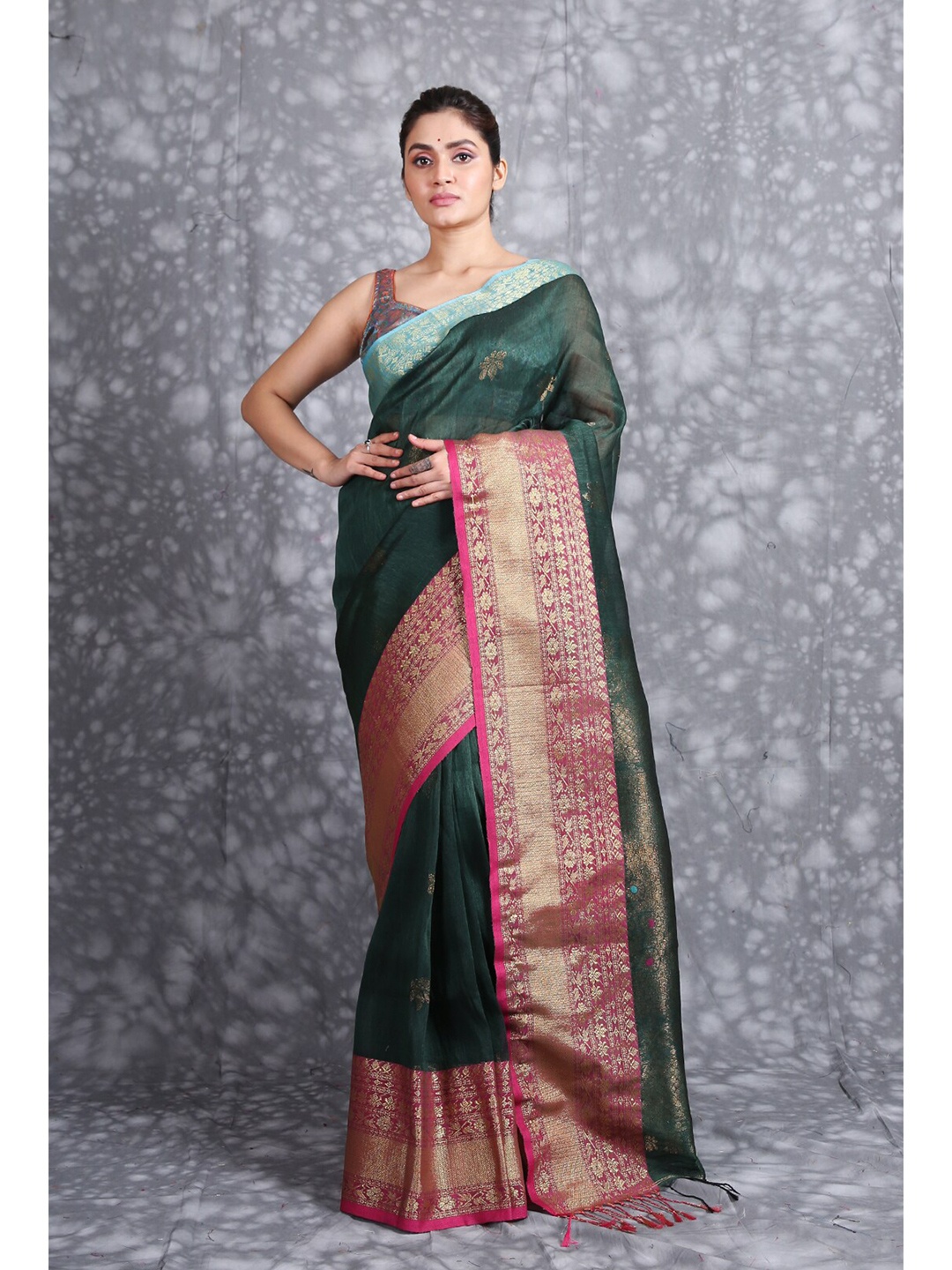 

Charukriti Green & Pink Gold-Toned Abstract Woven Design Pure Linen Saree