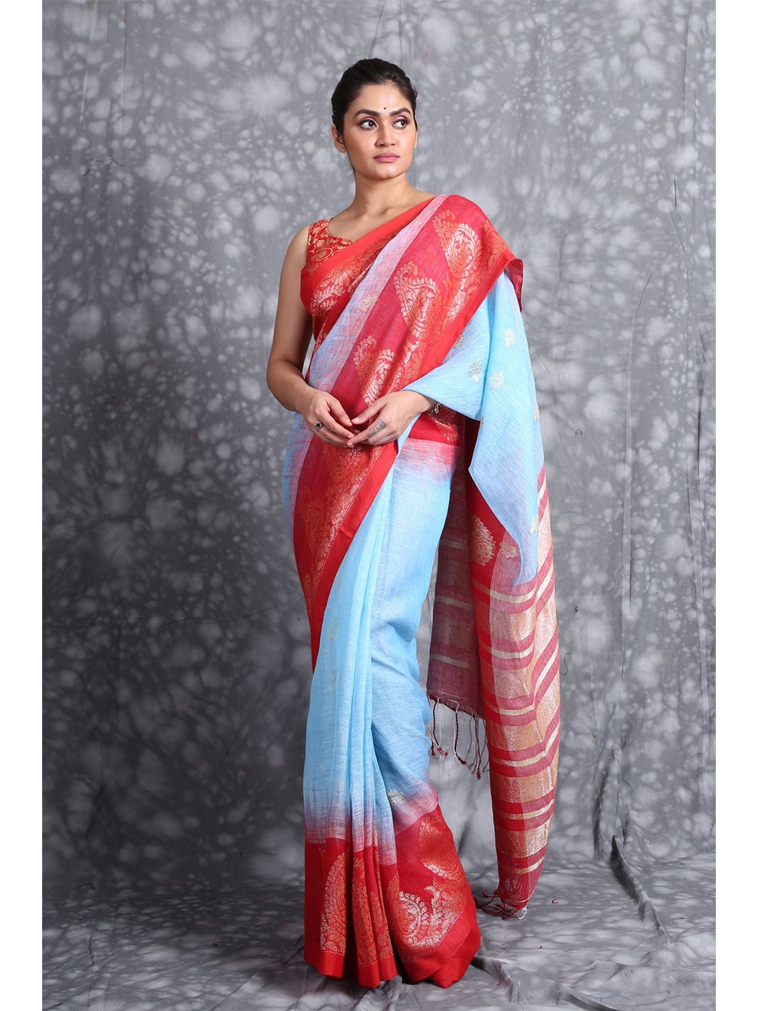 

Charukriti Blue & Red Gold-Toned Ethnic Woven Design Pure Linen Saree
