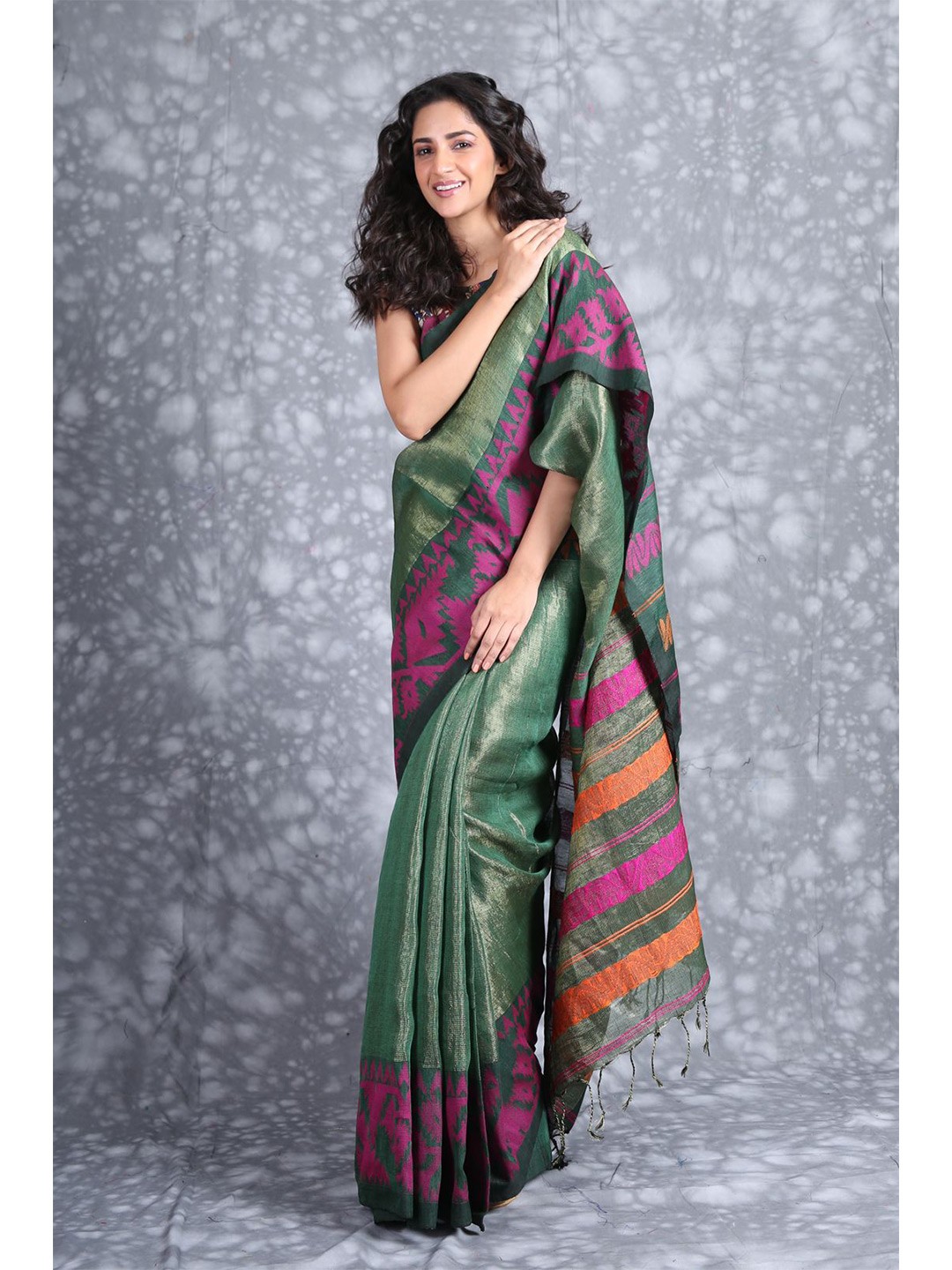 

Charukriti Green & Pink Woven Design Zari Pure Linen Saree