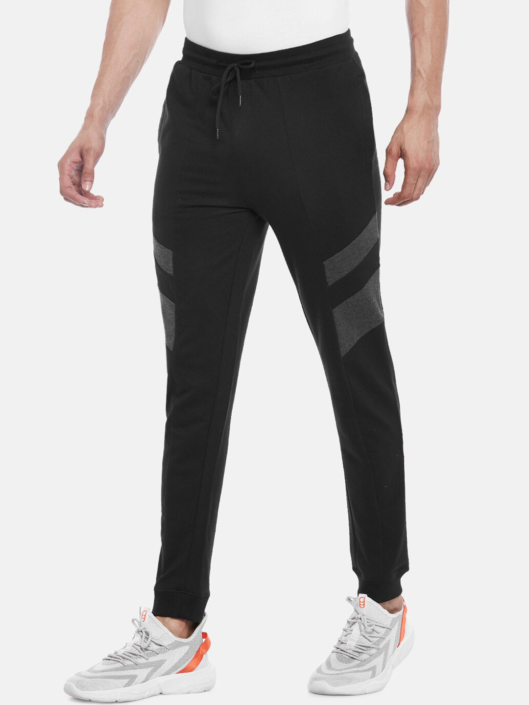 

Ajile by Pantaloons Men Black Solid Pure Cotton Slim-Fit Joggers