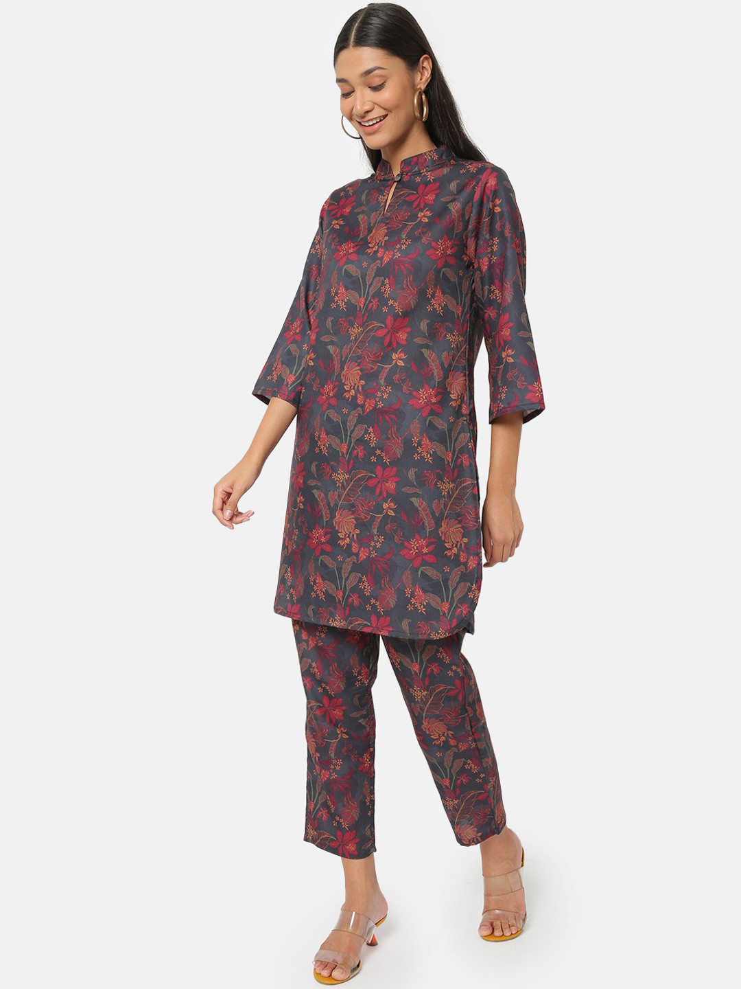 

Saaki Women Multicoloured Floral Printed Kurta with Trousers, Multi