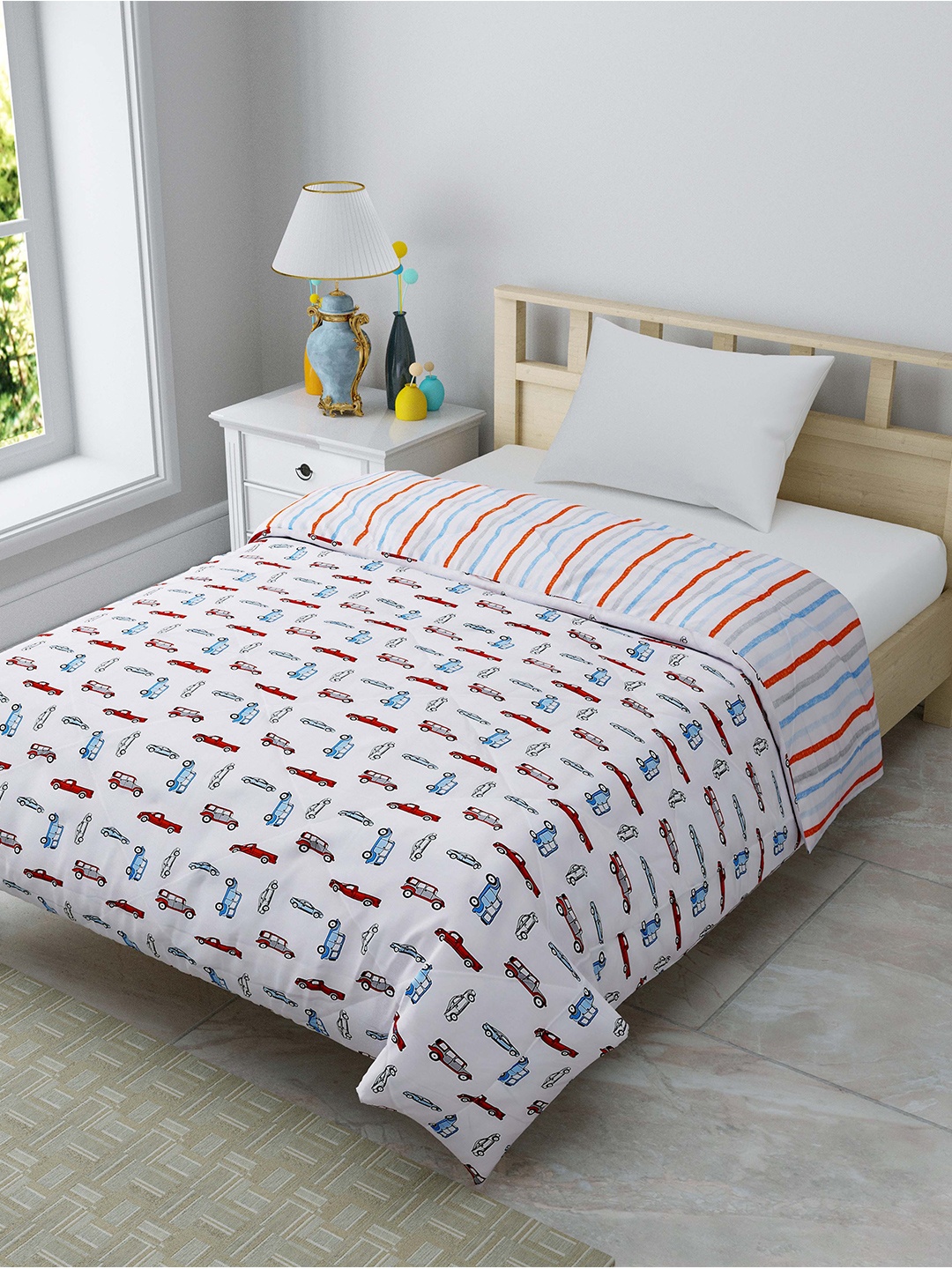 

JAIPUR FABRIC White & Red 150 GSM Single Bed Kids Reversible Comforter