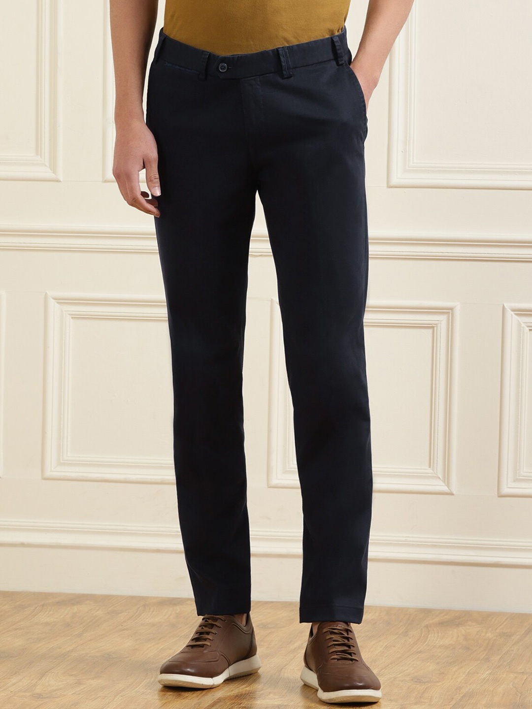 

Hiltl Men Navy Blue Pure Cotton Trousers