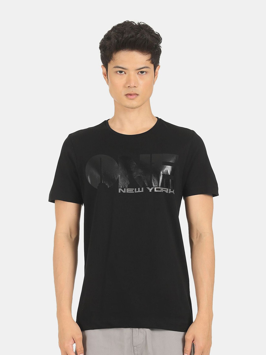 

Arrow Men Black Typography Printed T-shirt