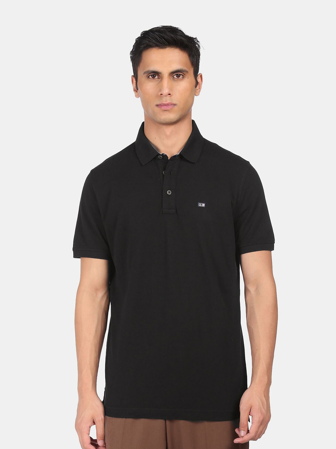 

Arrow Men Black Solid Cotton Polo Collar T-shirt