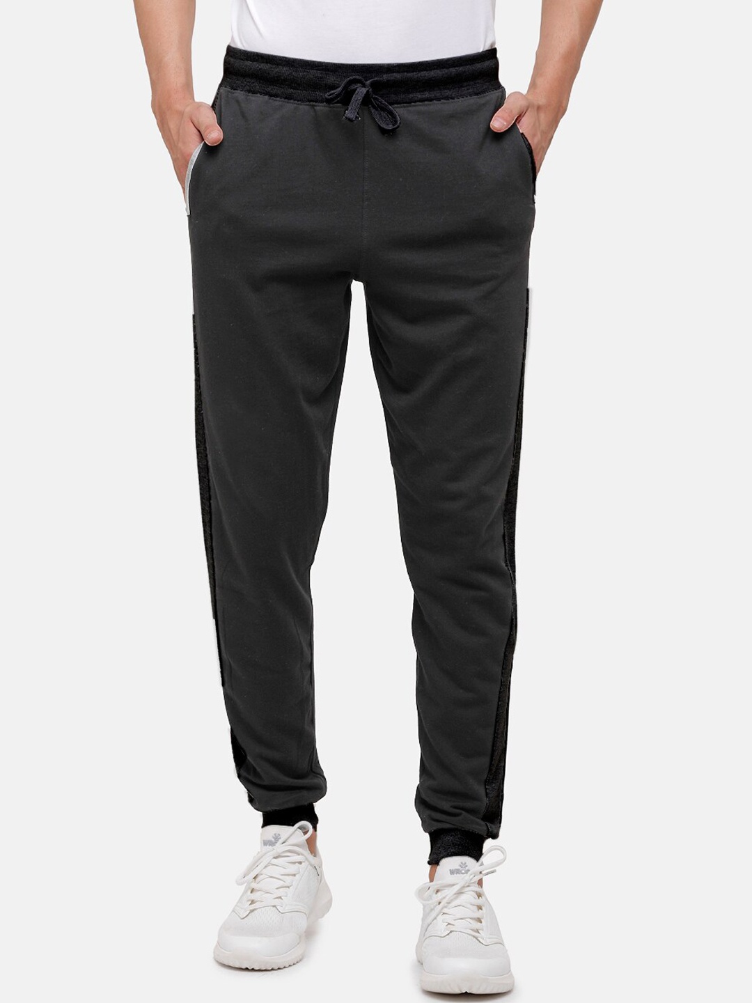 

MADSTO Men Charcoal Solid Slim-Fit Joggers