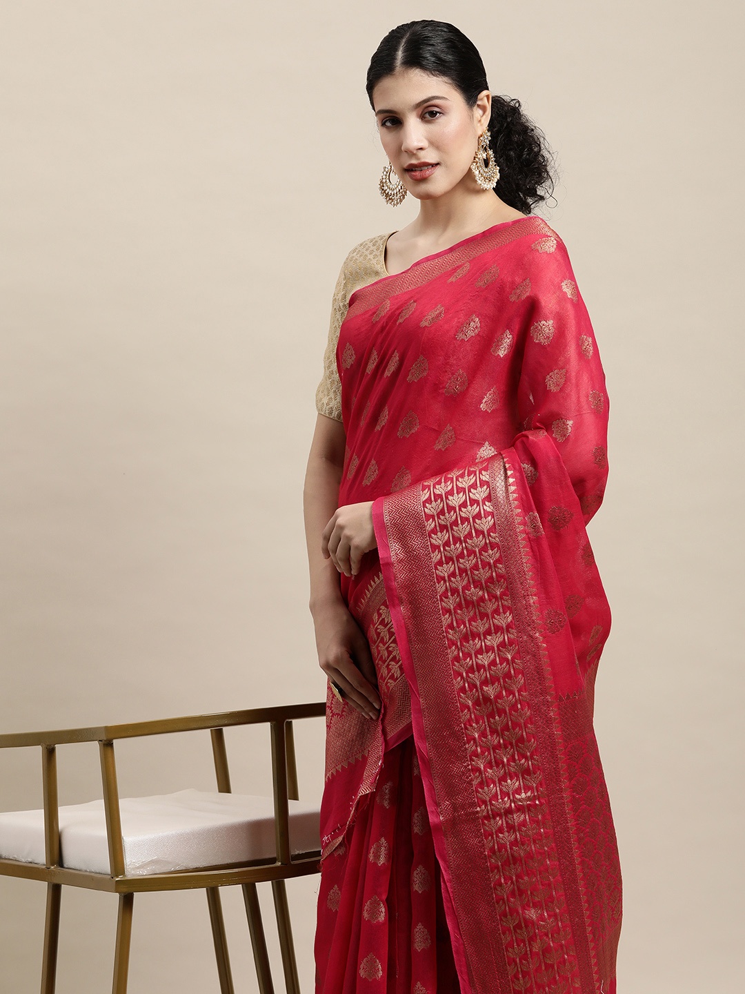 

Saree Swarg Red & Gold-Toned Ethnic Motifs Zari Silk Cotton Banarasi Sarees