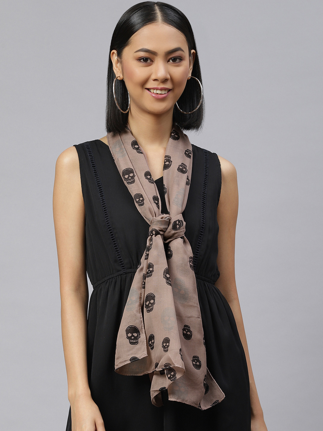 

WEAVERS VILLA Women Beige & Black Printed Stole