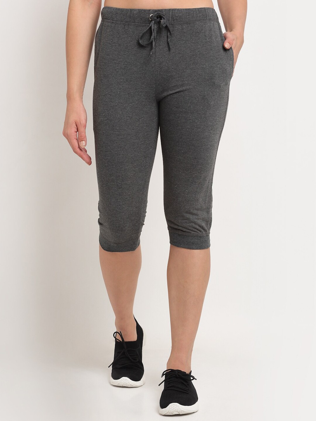 

VIMAL JONNEY Women Grey Solid Mid-Rise Cotton Capris