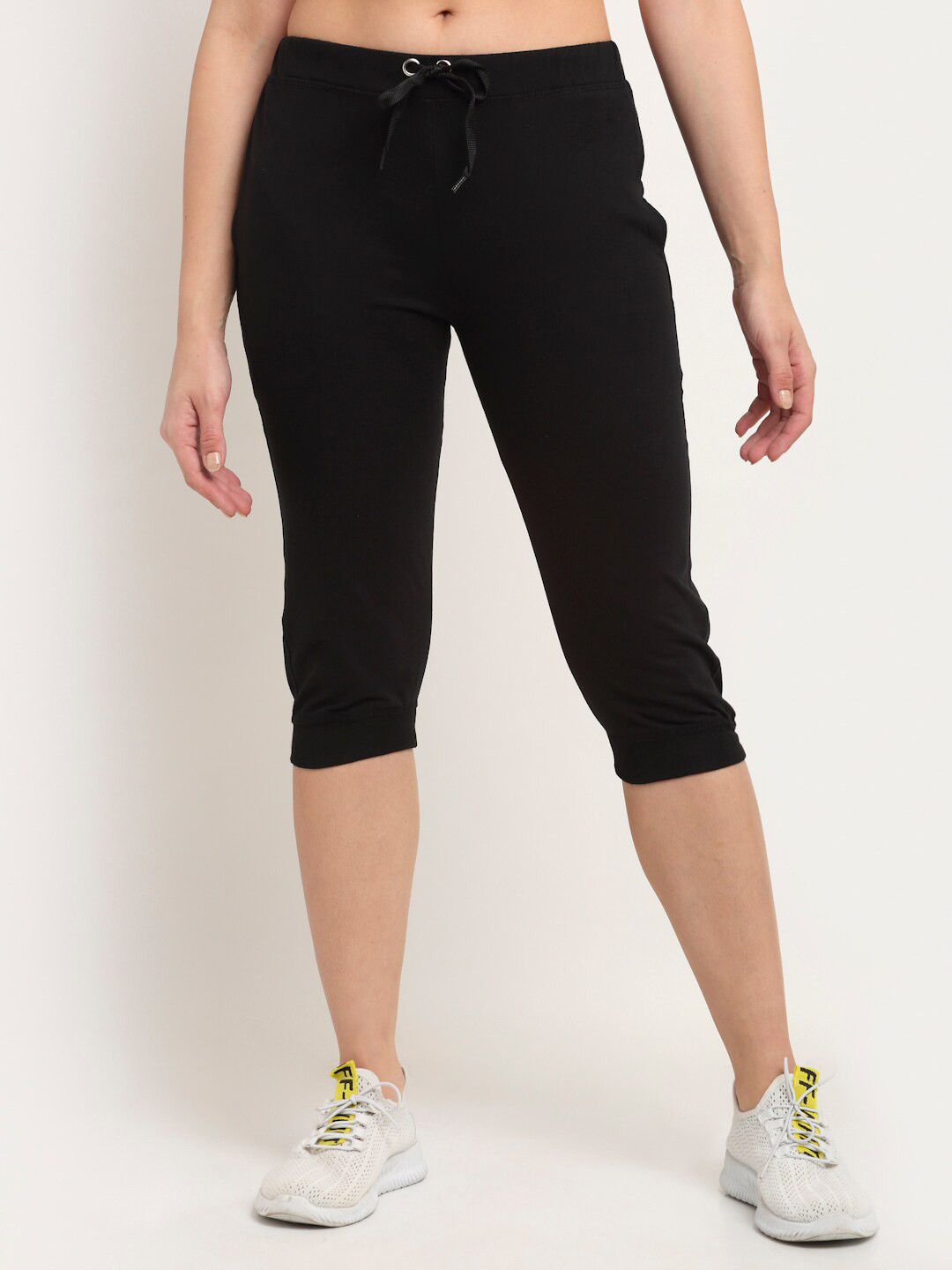 

VIMAL JONNEY Women Black Solid Capris