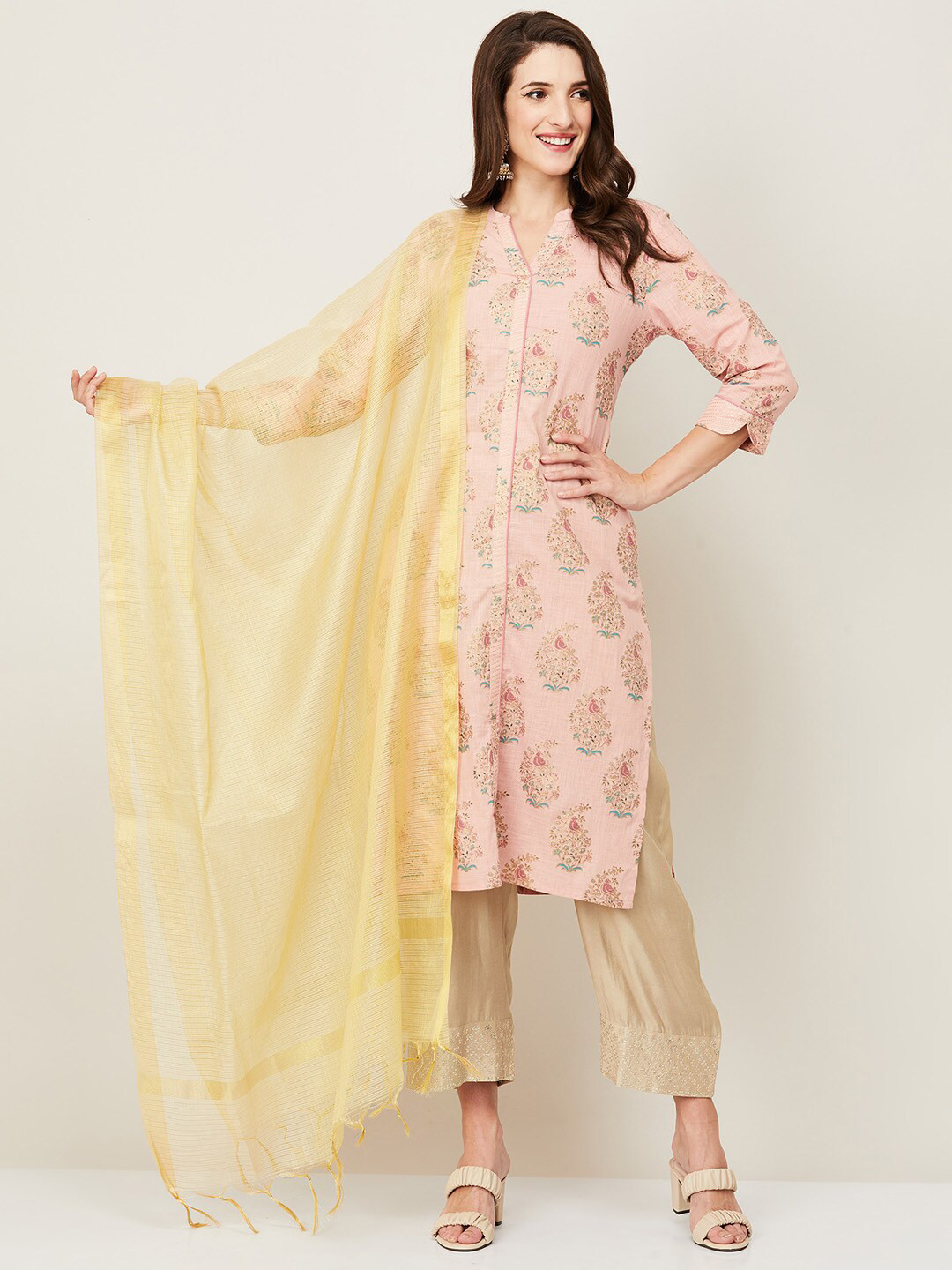 

Melange by Lifestyle Gold-Toned Dyed Pure Cotton Dupatta