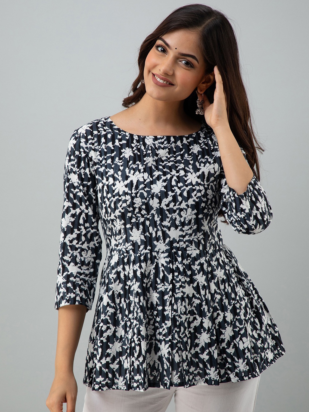 

Women Touch Black Floral Printed Top