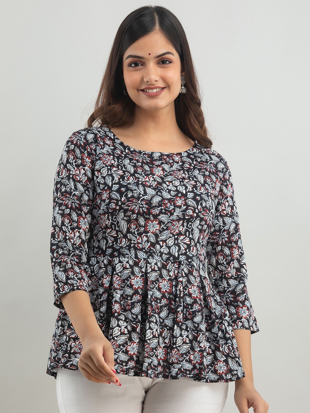 

Women Touch Black & Grey Floral Print Peplum Top