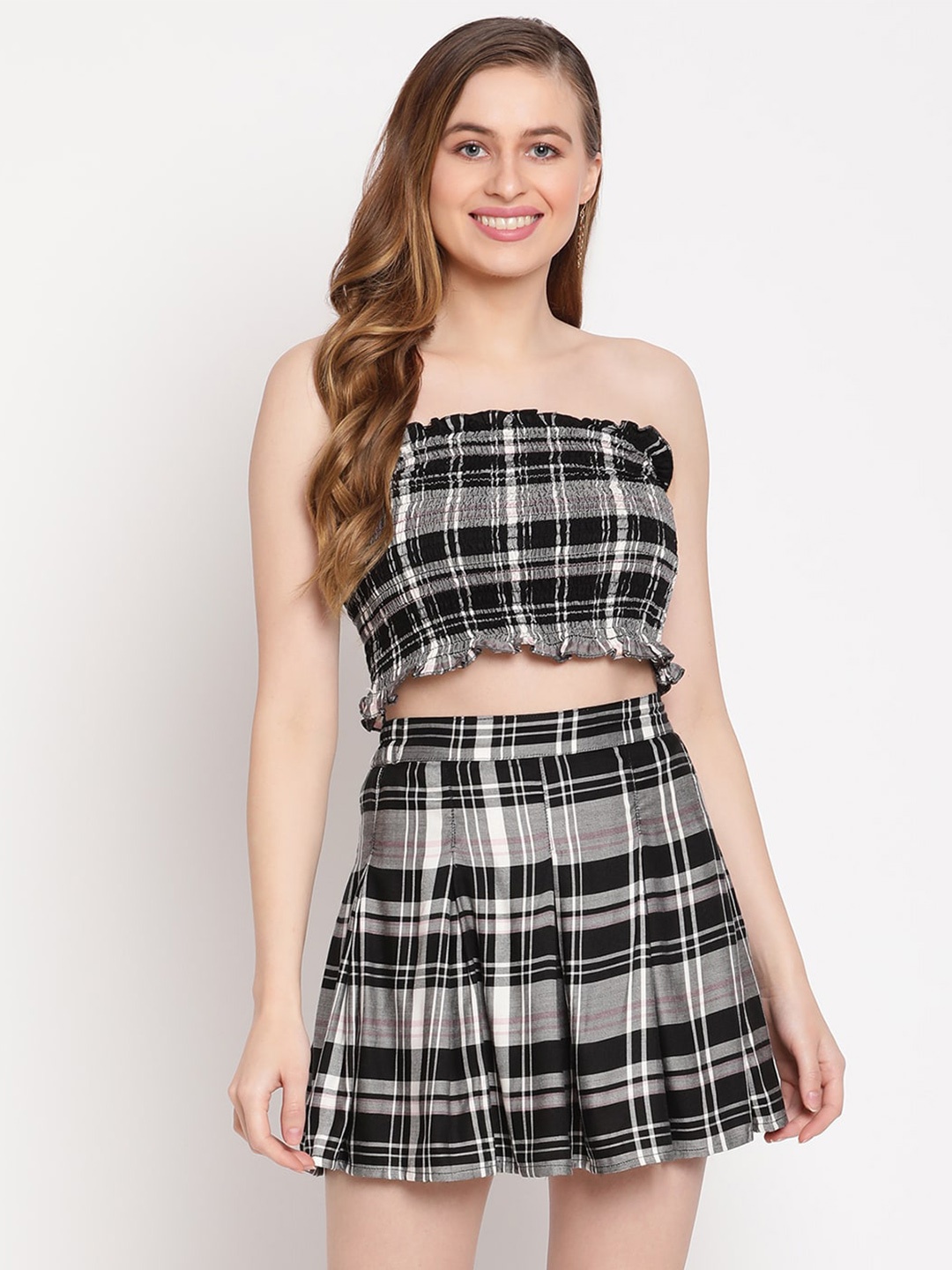 

TAG 7 Black & White Checked Tube Crop Top